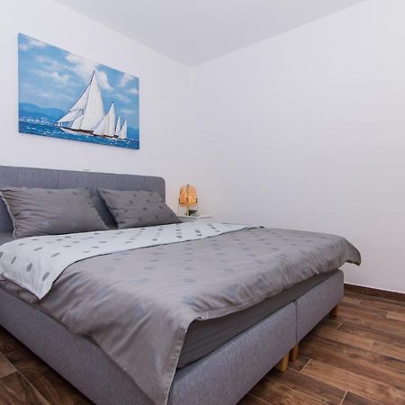 Apartments Lumini Trogir Bagian luar foto